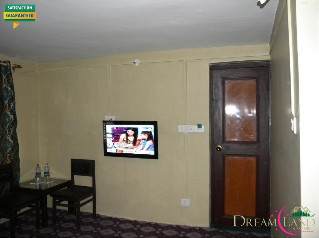 Dreamland Kashmir Cottage Pahalgām Szoba fotó